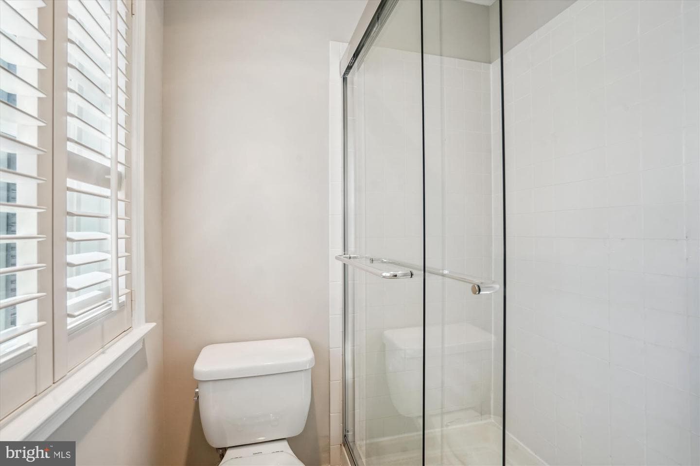 4871 Chevy Chase Drive #161 photo 18