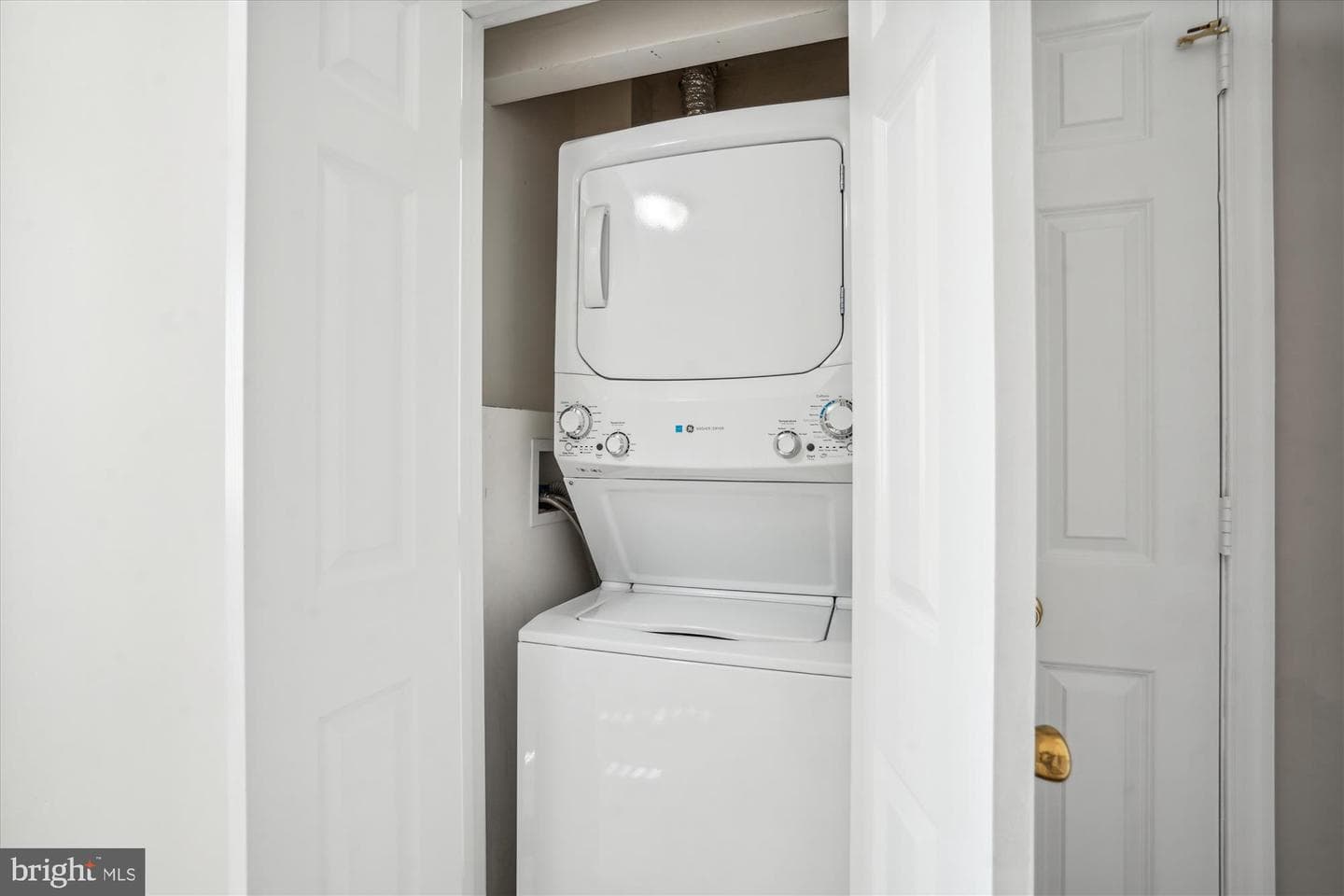 4871 Chevy Chase Drive #161 photo 20