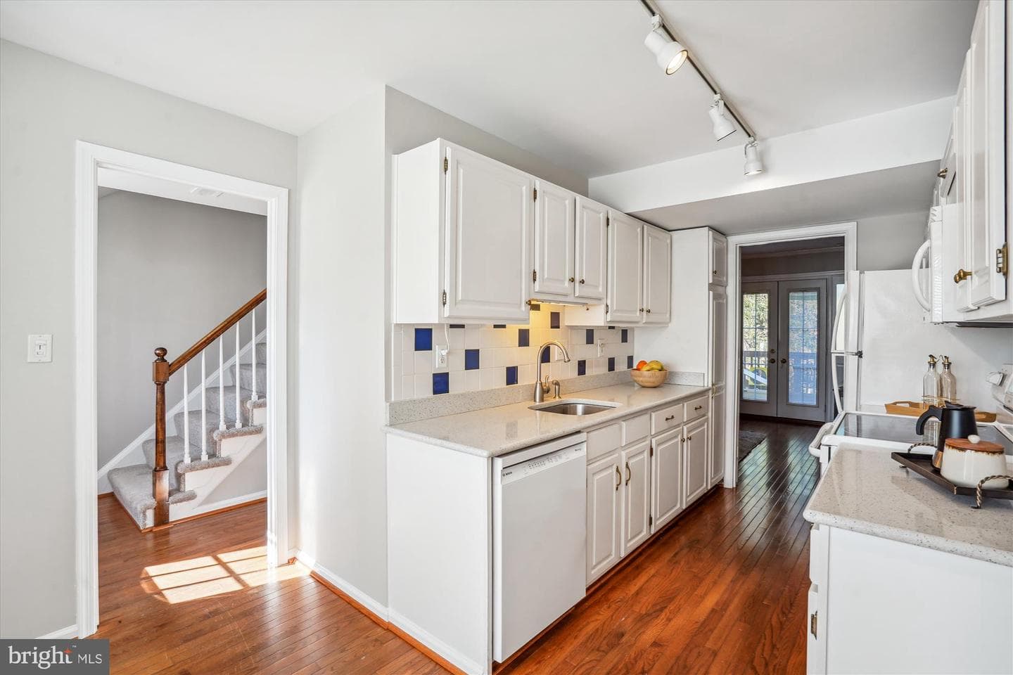 4871 Chevy Chase Drive #161 photo 9