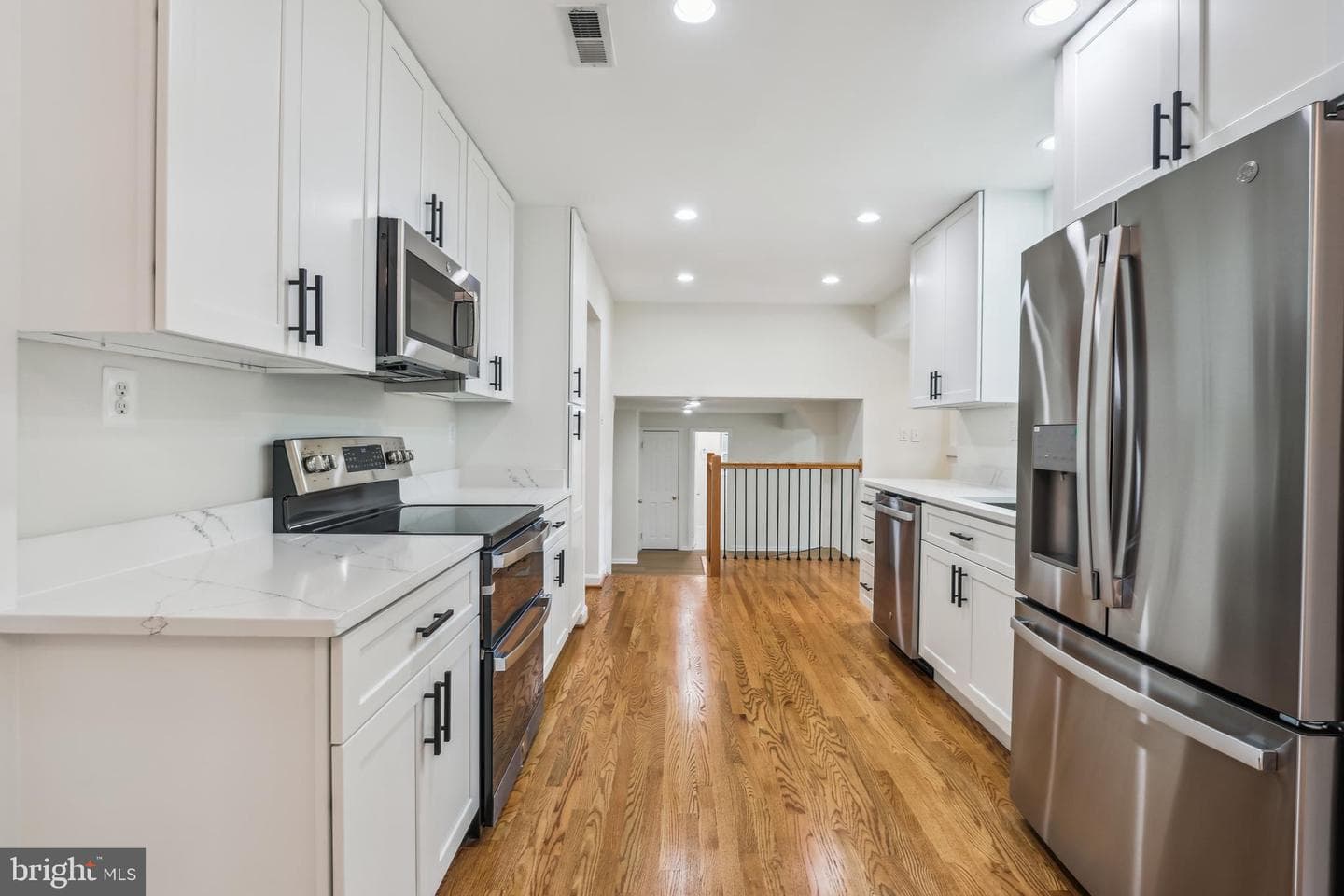 6503 Wilmett Road photo 12