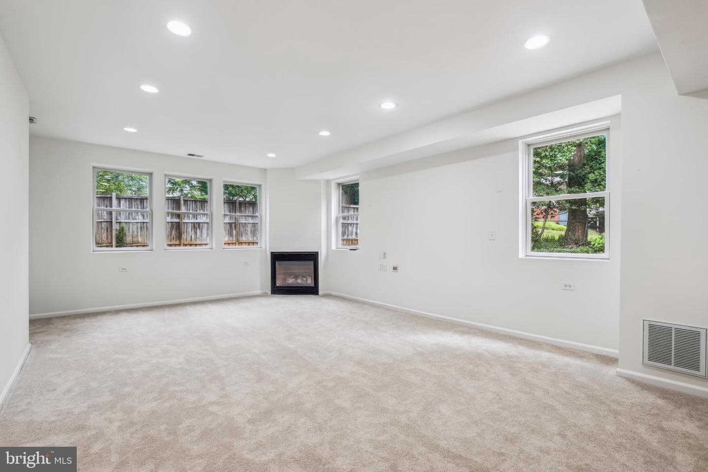 6503 Wilmett Road photo 20