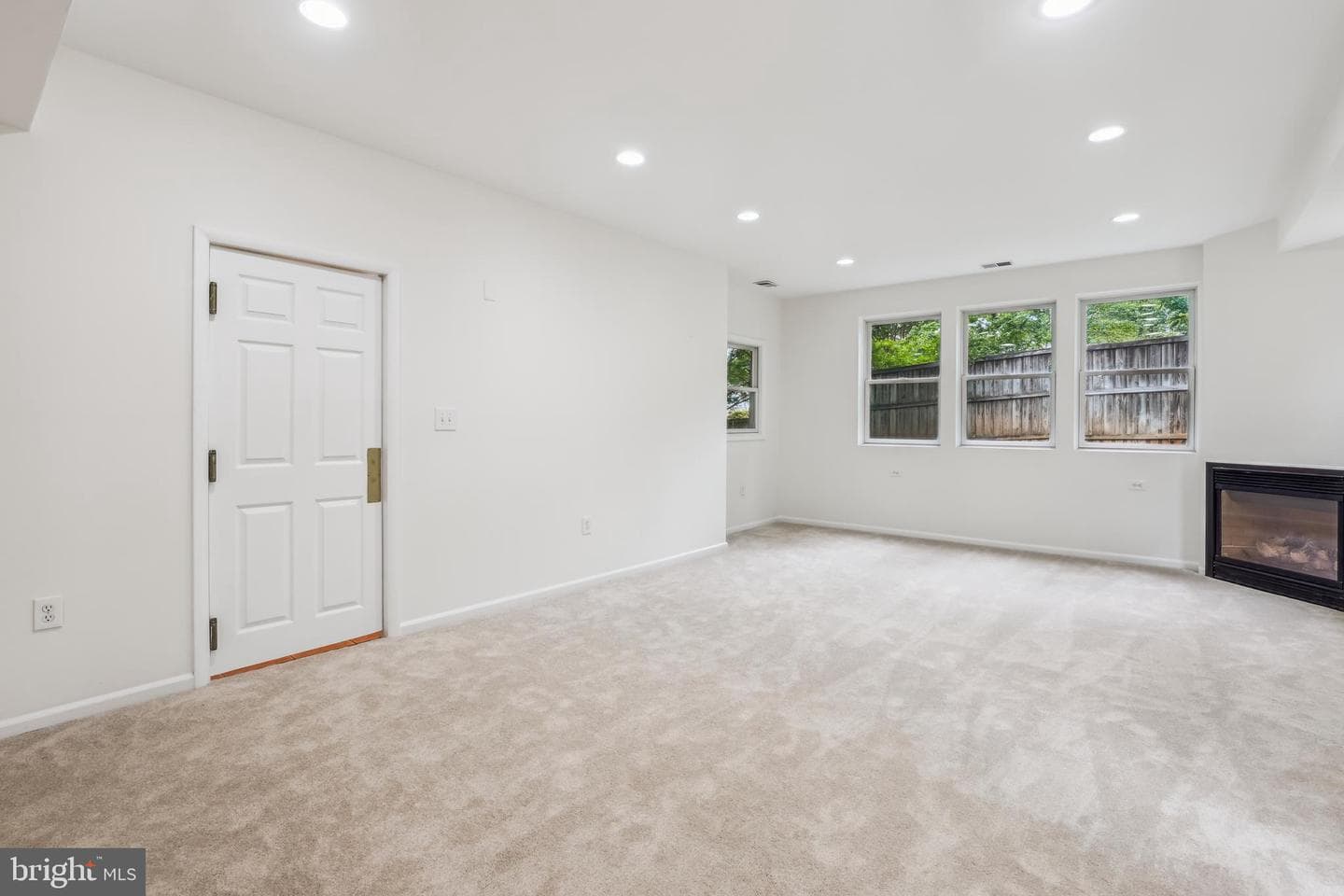6503 Wilmett Road photo 22