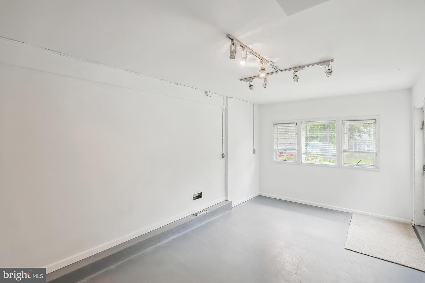 6503 Wilmett Road photo 41