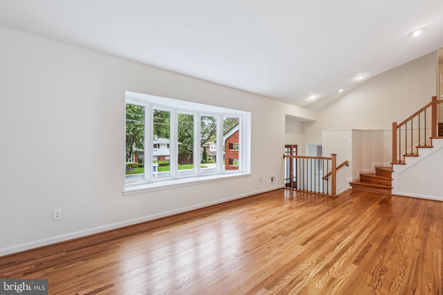 6503 Wilmett Road photo 7
