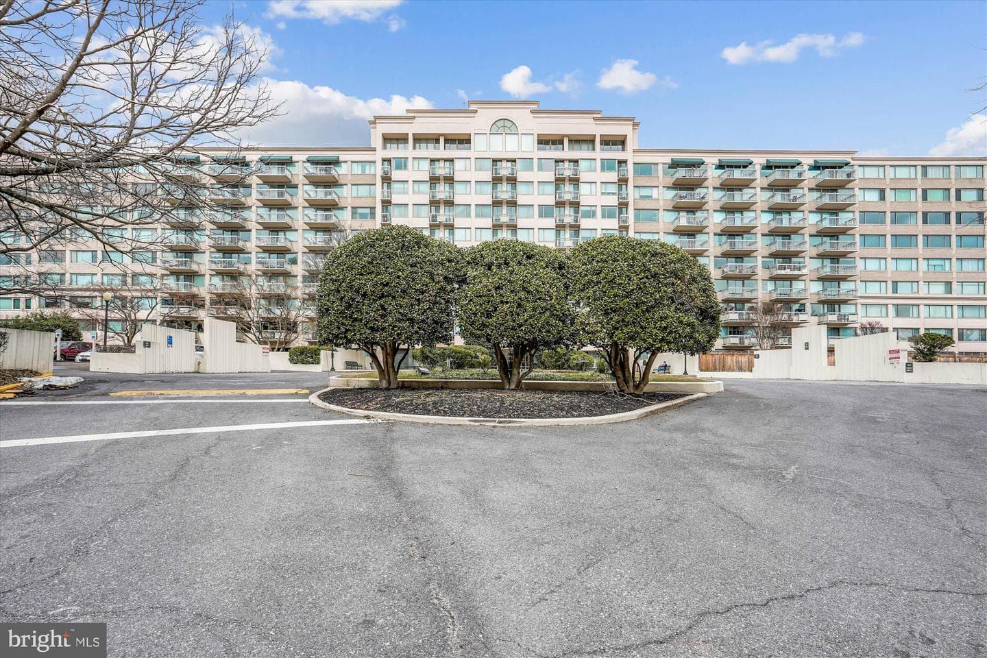5450 Whitley Park Terrace #hr-903 photo 2