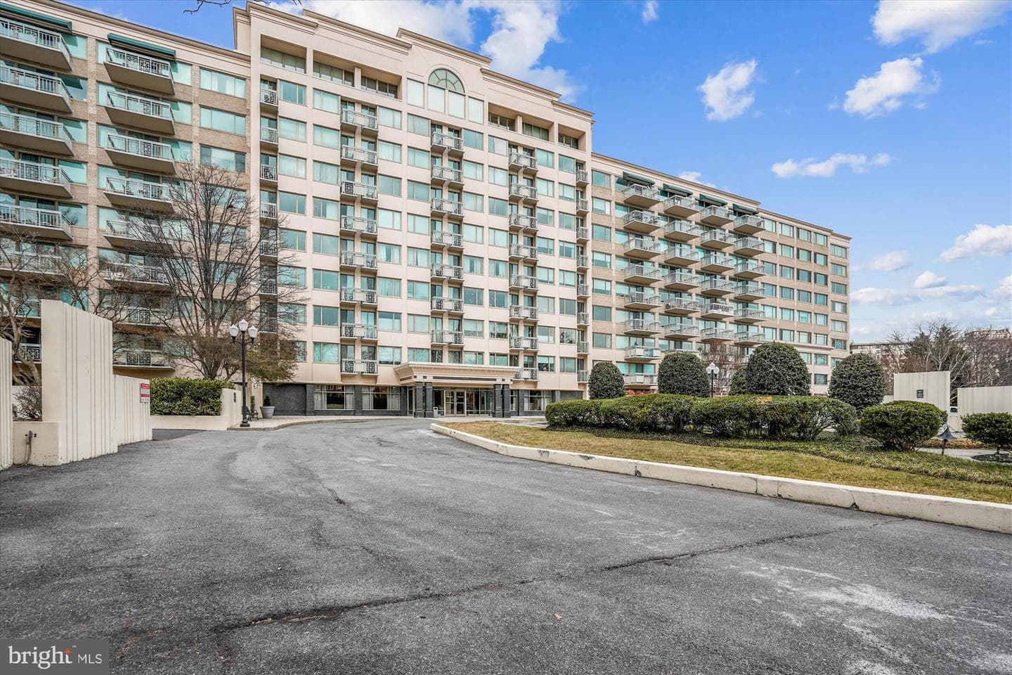 5450 Whitley Park Terrace #hr-903 photo 3