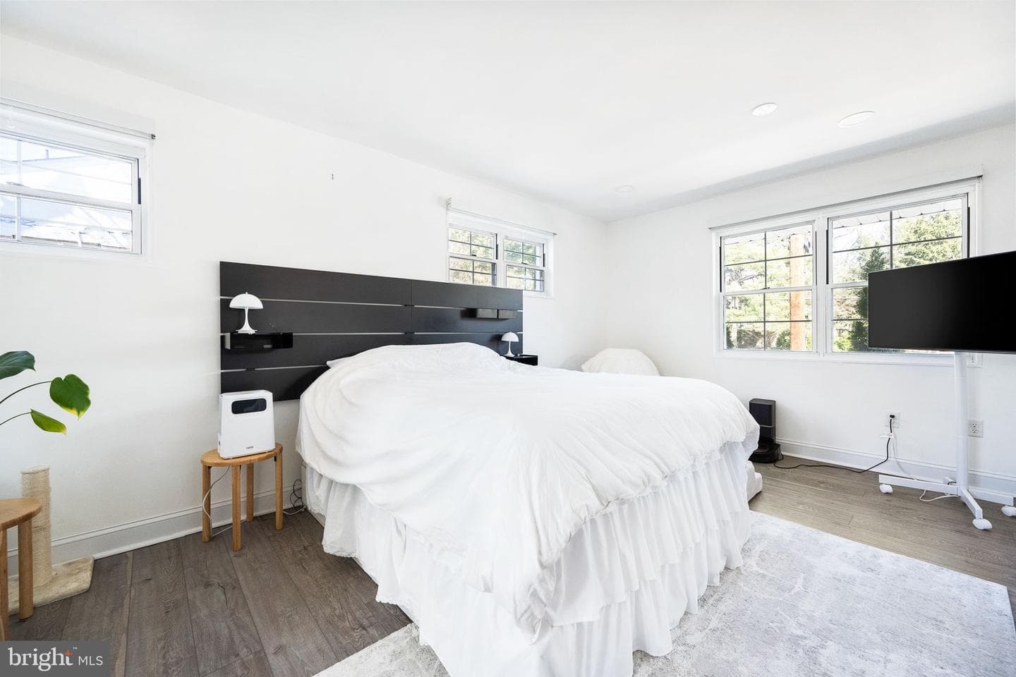 5020 River Road photo 14
