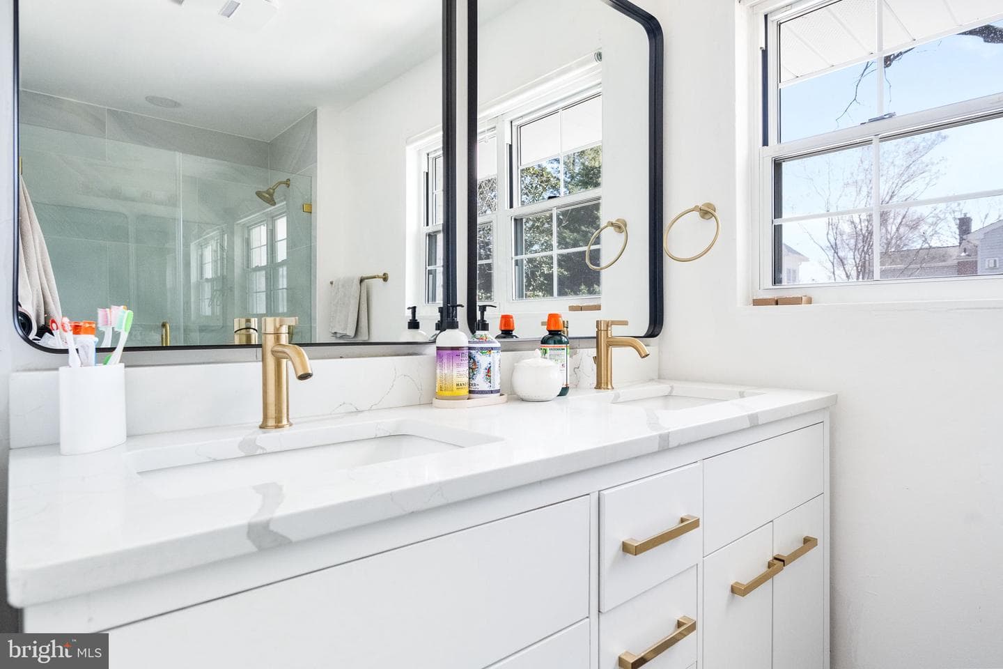 5020 River Road photo 17
