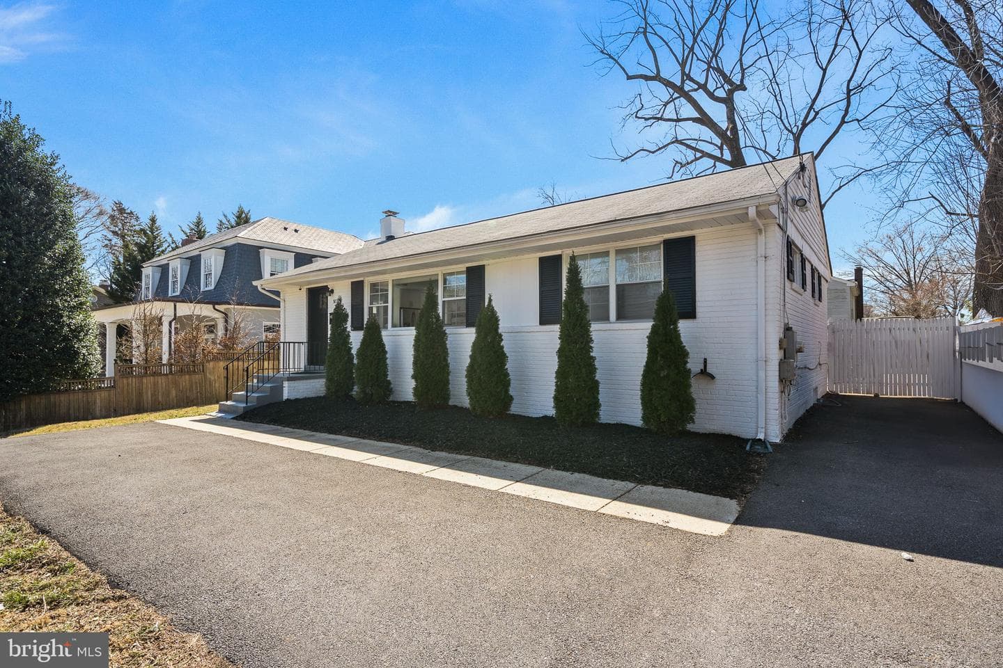 5020 River Road photo 2