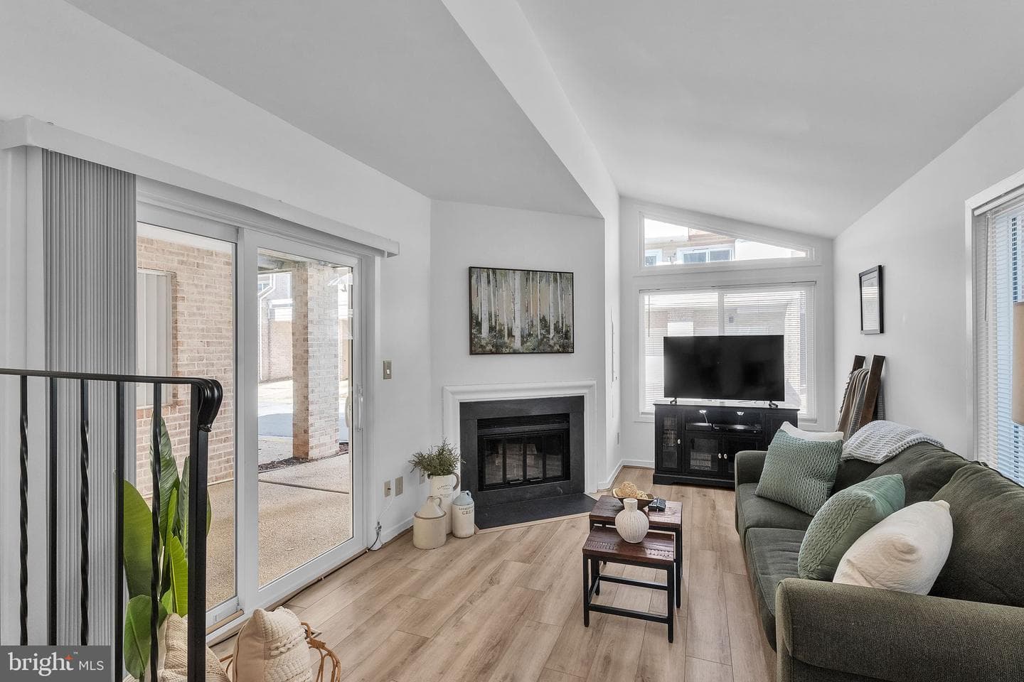 9864 Dockside Terrace photo 11