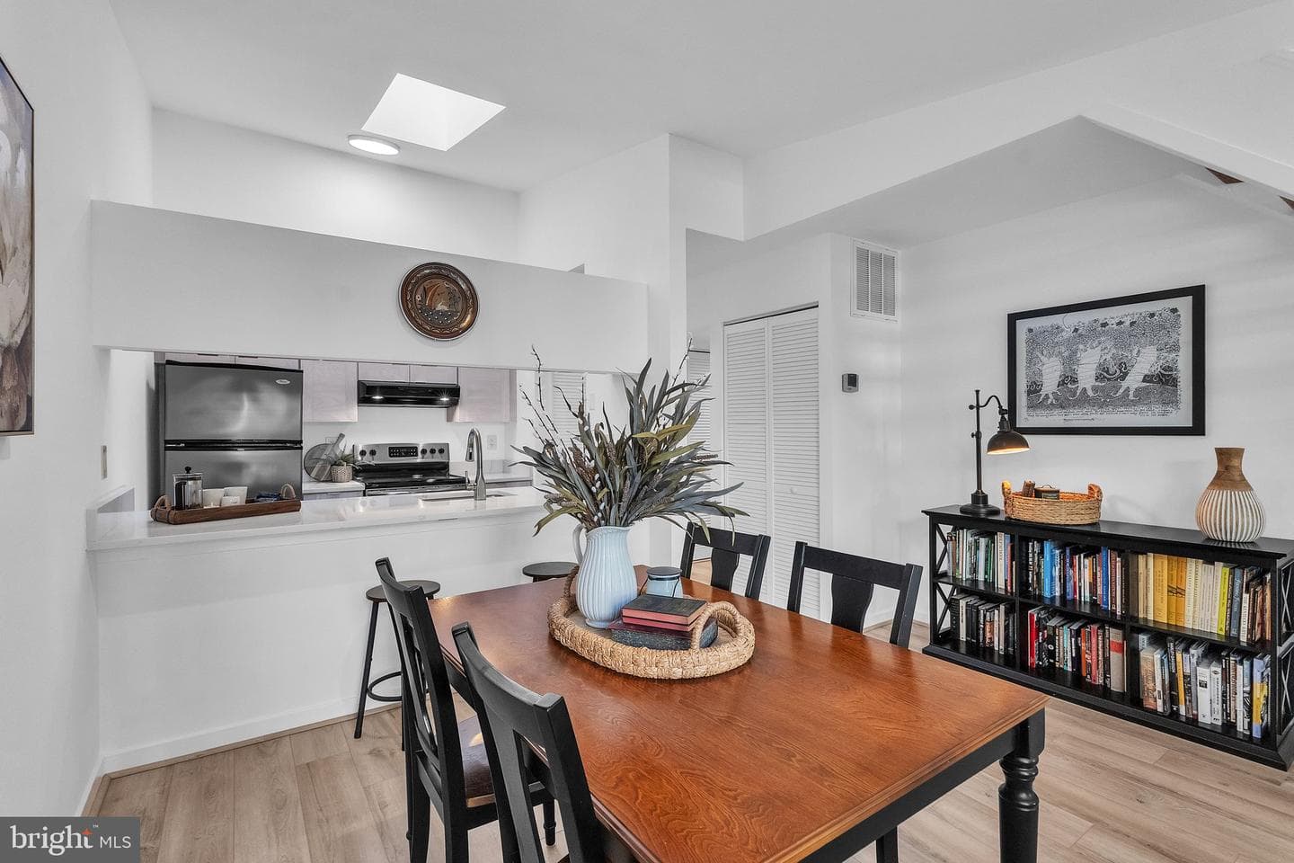 9864 Dockside Terrace photo 2