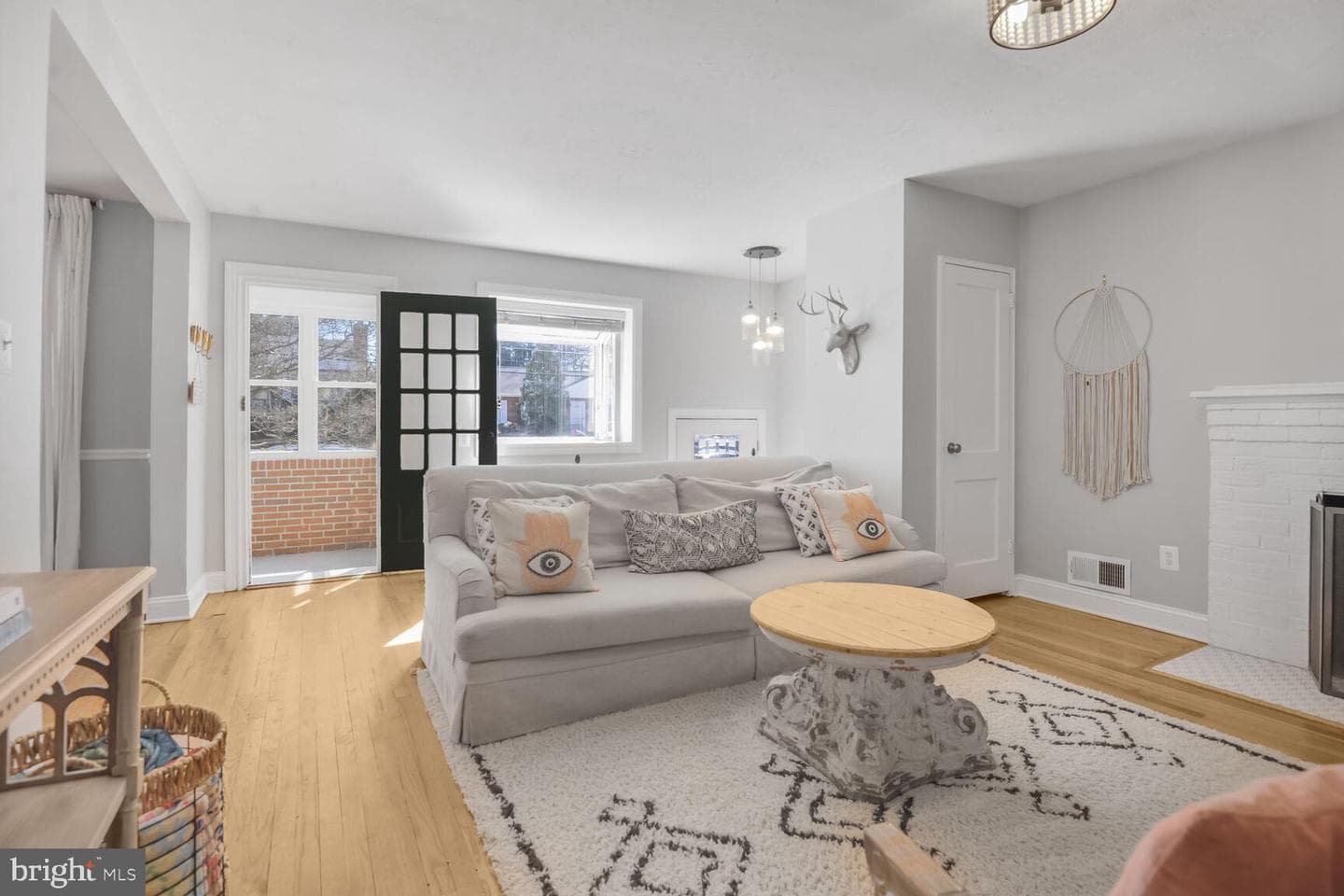 10110 Brunett Avenue photo 1