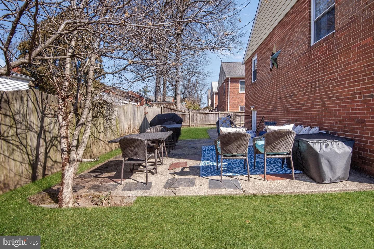 10110 Brunett Avenue photo 23