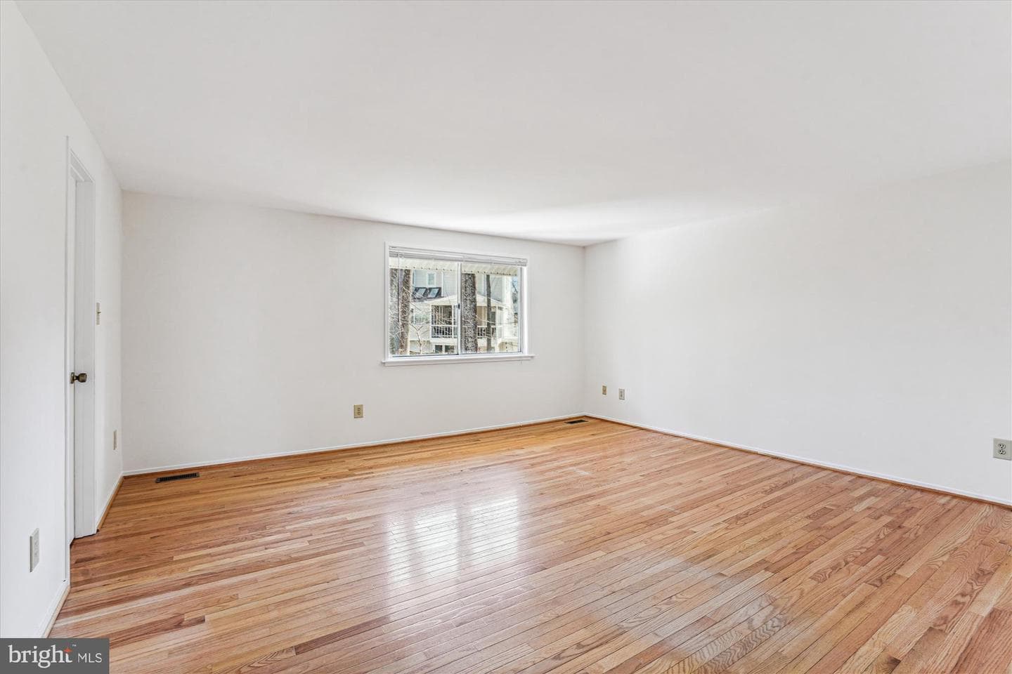 7870 Archbold Terrace photo 13