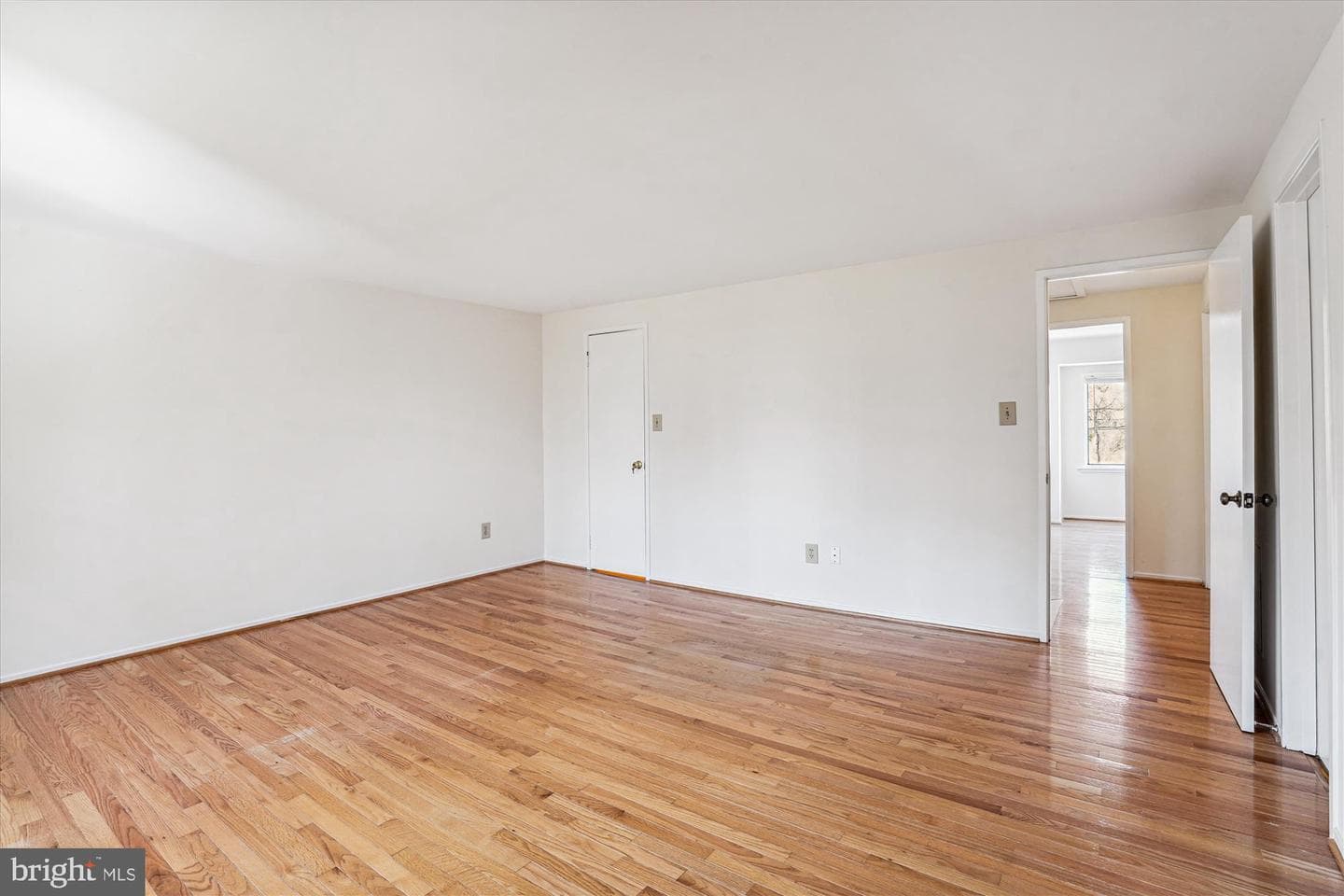 7870 Archbold Terrace photo 14