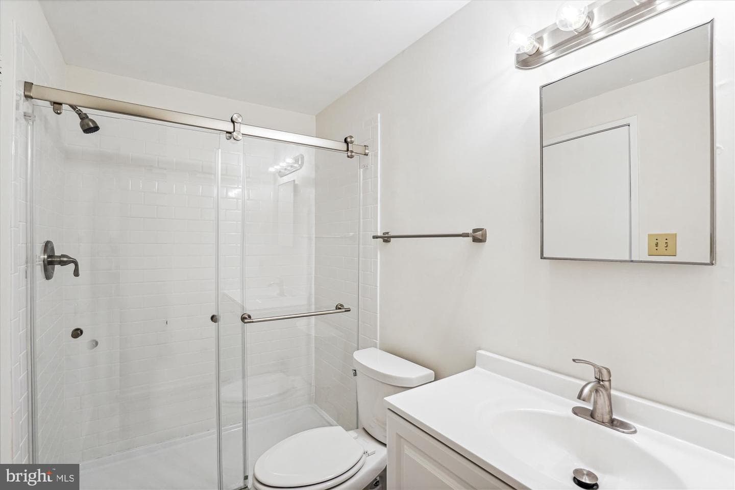 7870 Archbold Terrace photo 16
