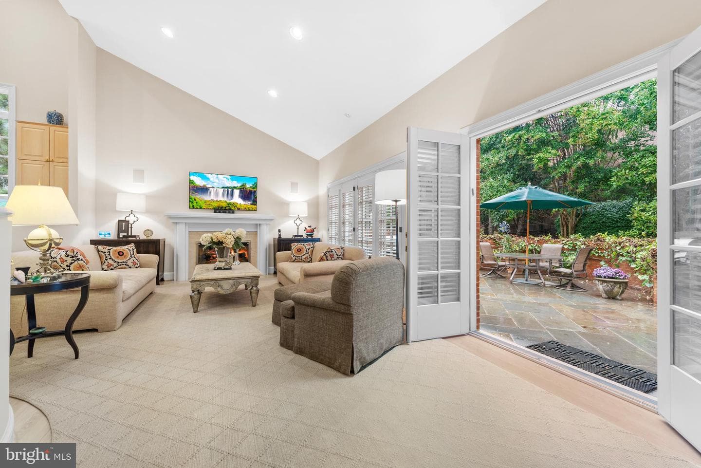 10041 Chartwell Manor Court photo 24