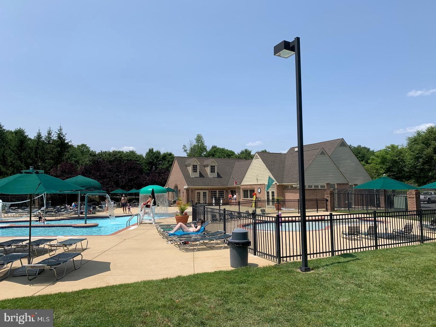 10041 Chartwell Manor Court photo 55