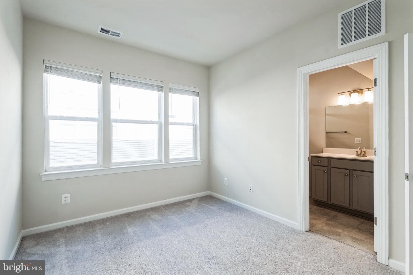 8171 Tompkins photo 18