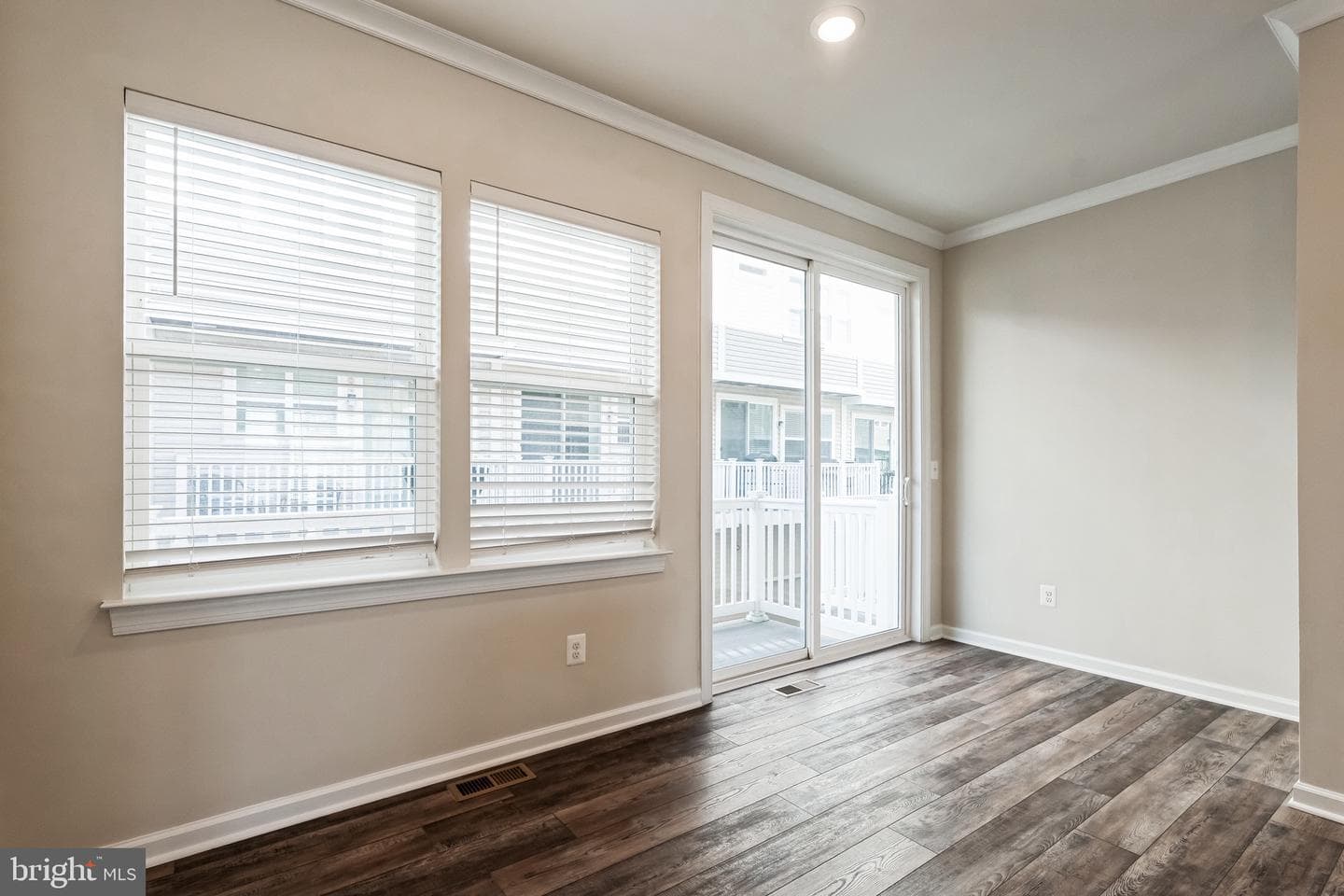 8171 Tompkins photo 4