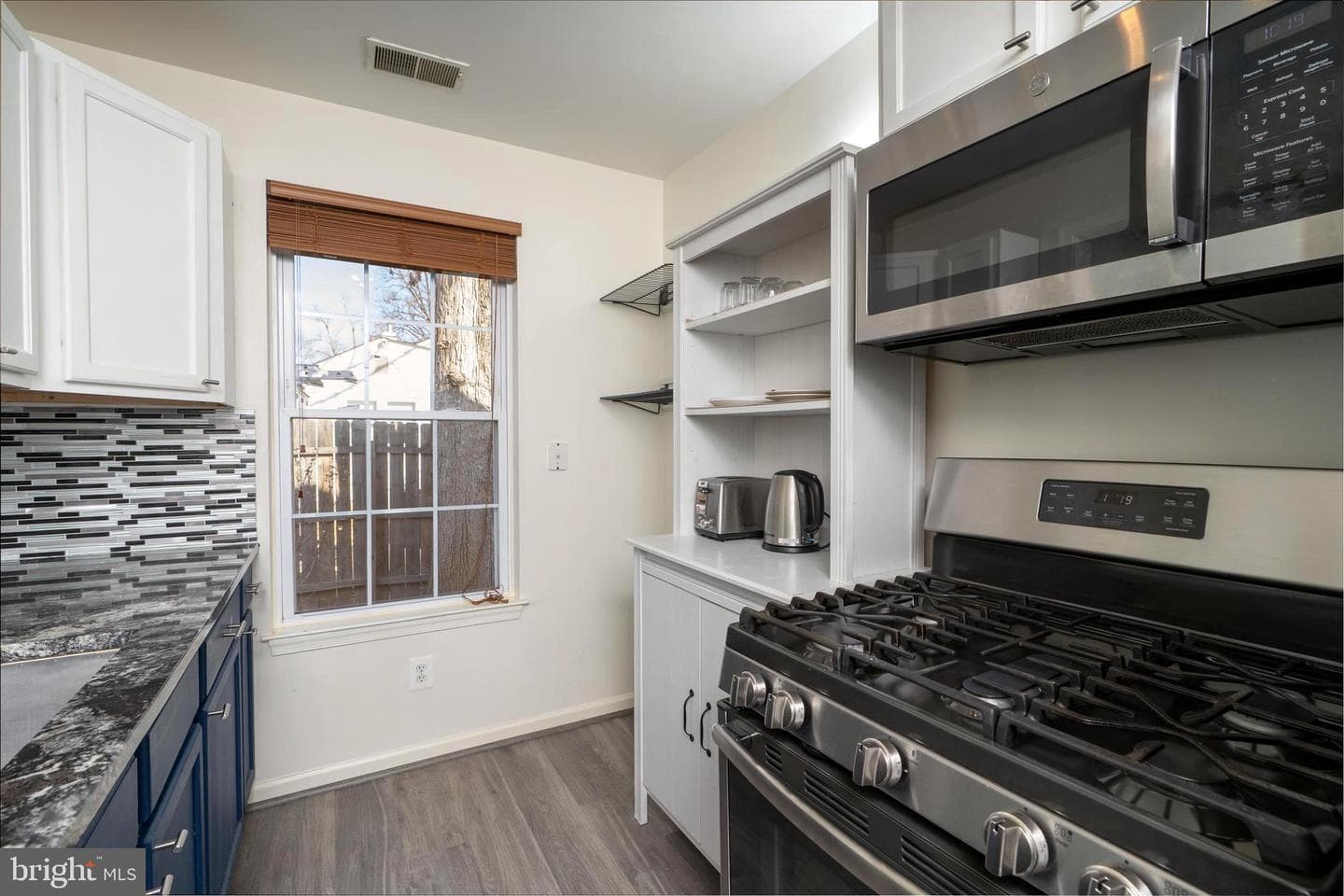 826 1st Street photo 9