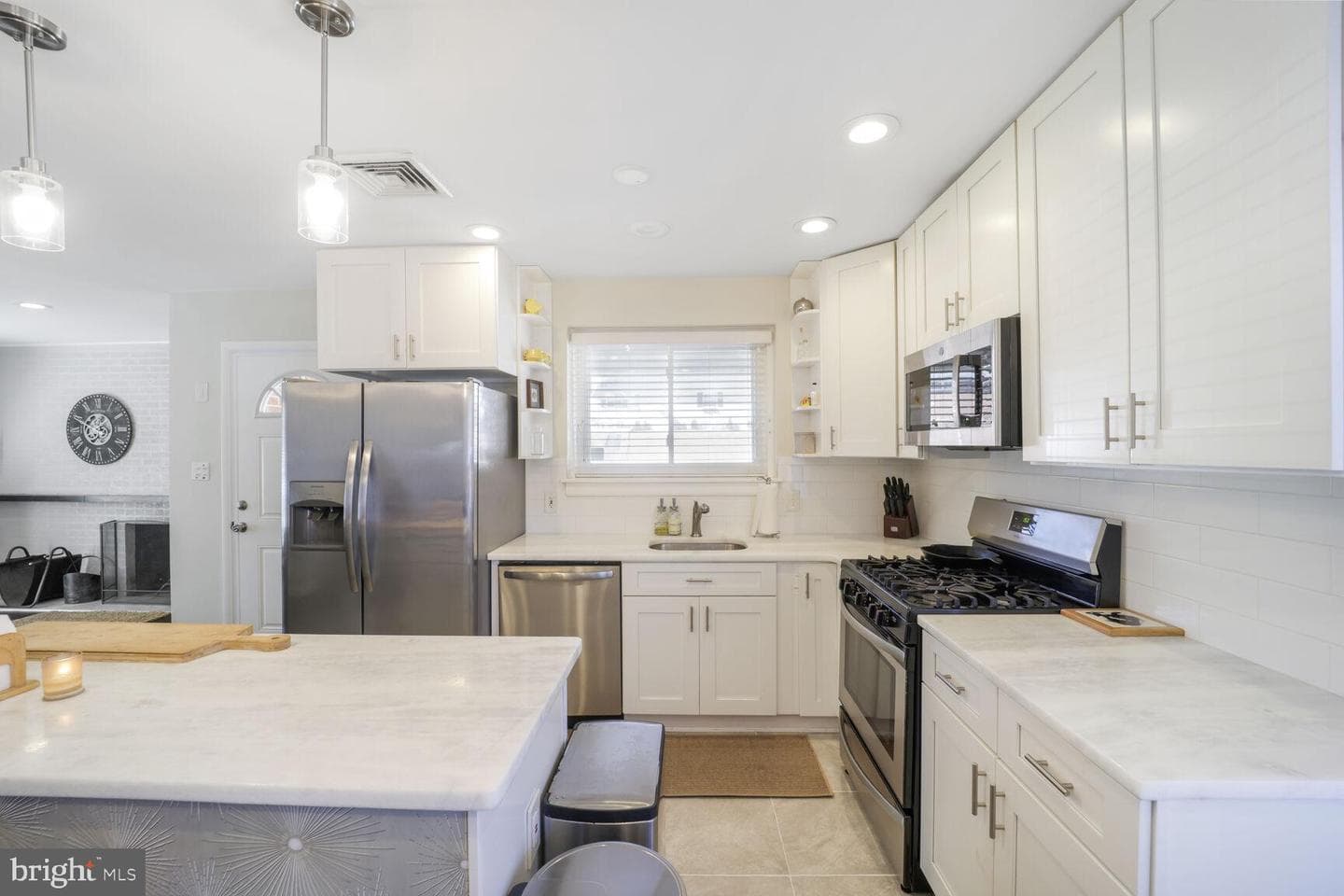302 Belton Road photo 9