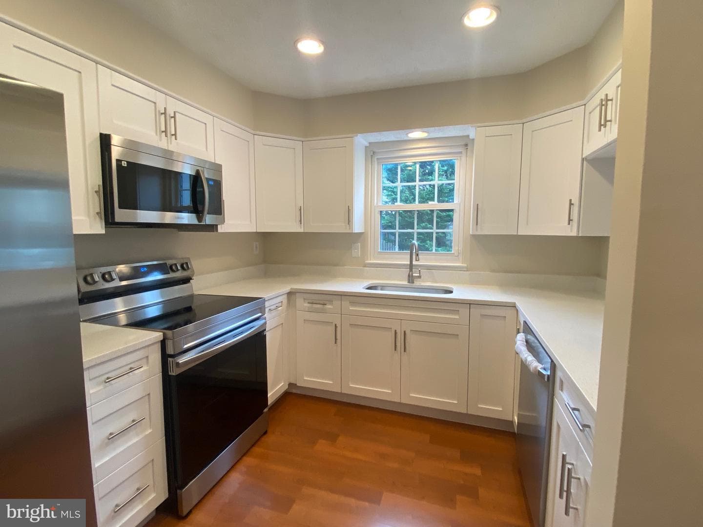528 Beacon Hill Terrace photo 17