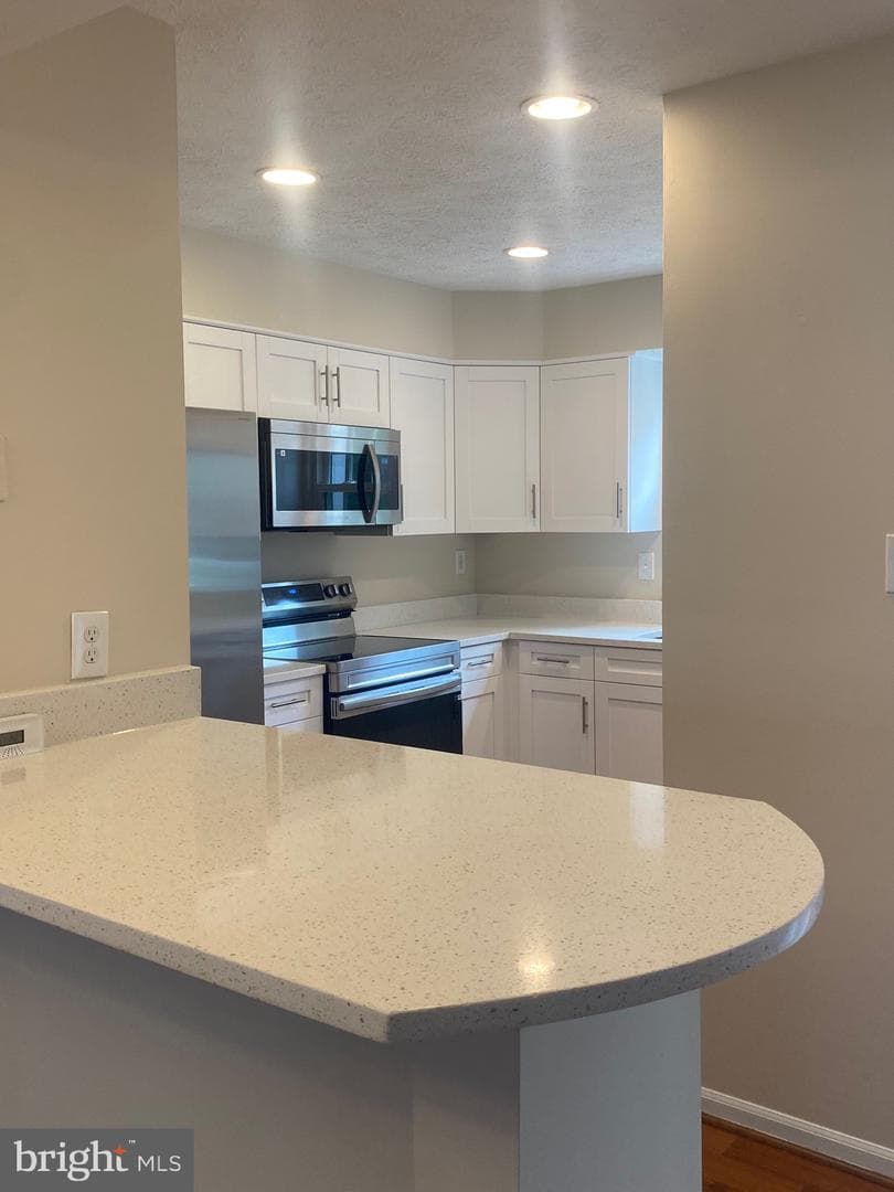 528 Beacon Hill Terrace photo 24