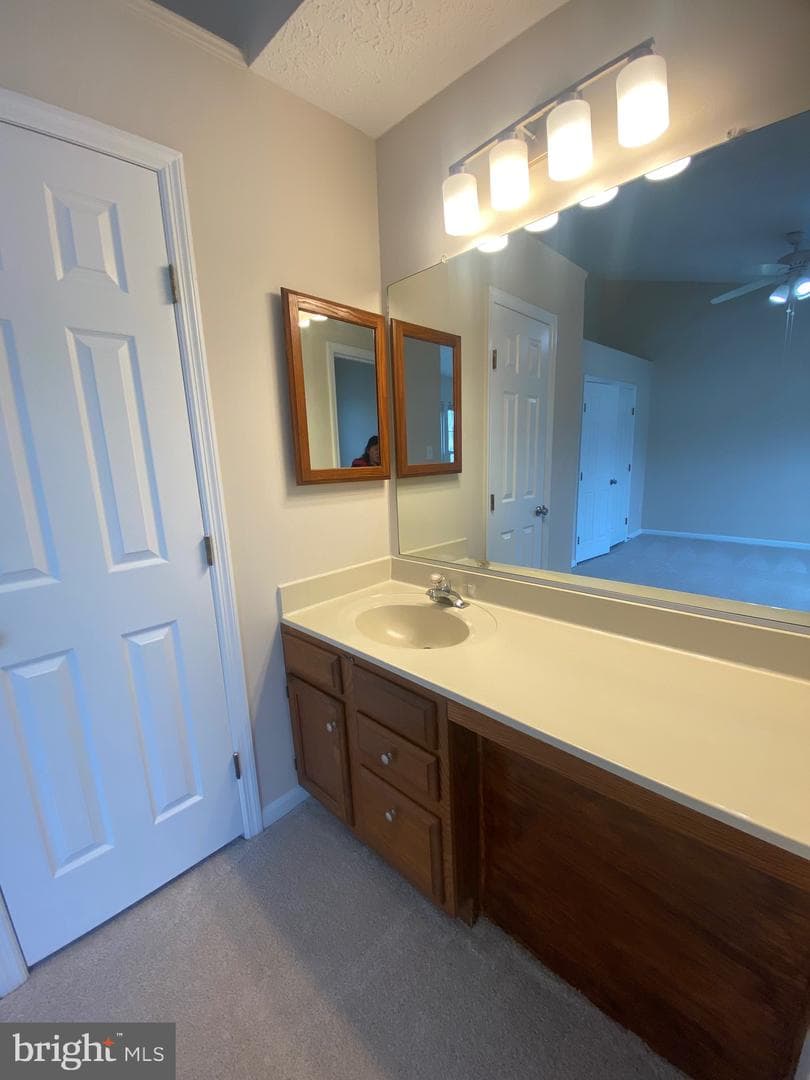 528 Beacon Hill Terrace photo 29