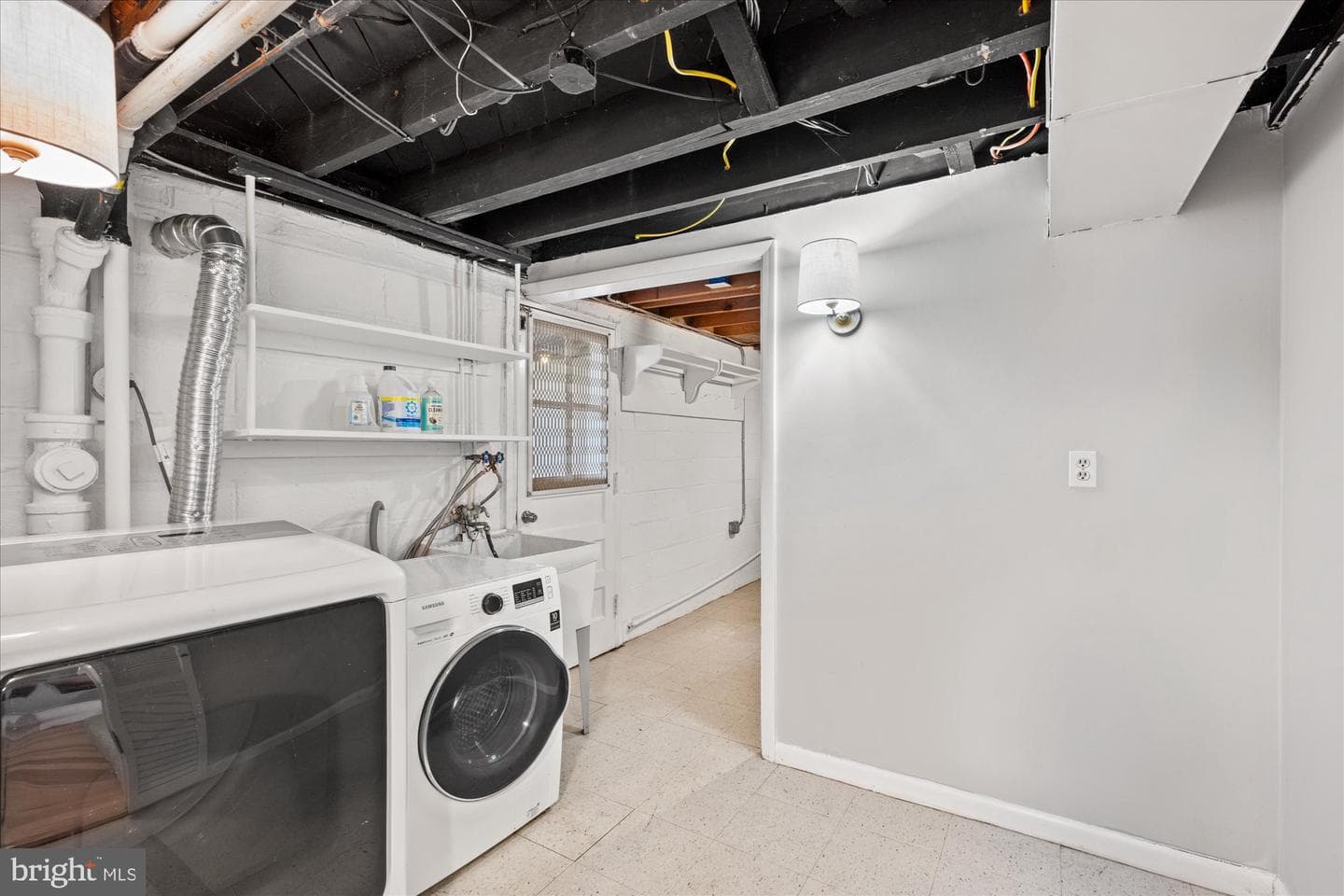 10702 Eastwood Avenue photo 29