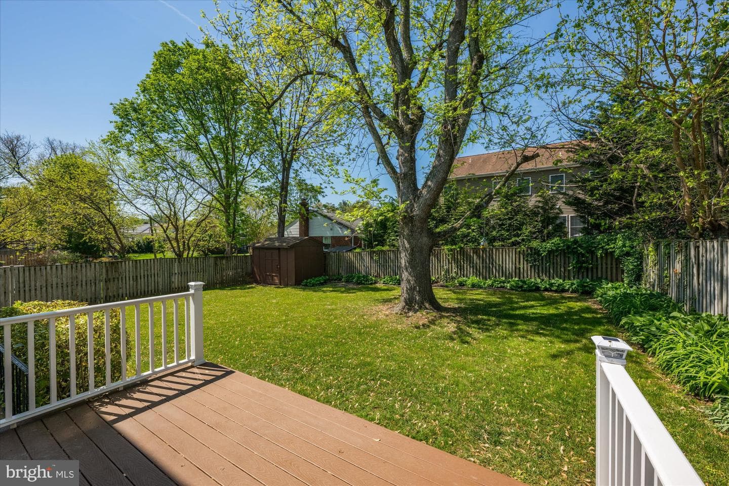 10702 Eastwood Avenue photo 31