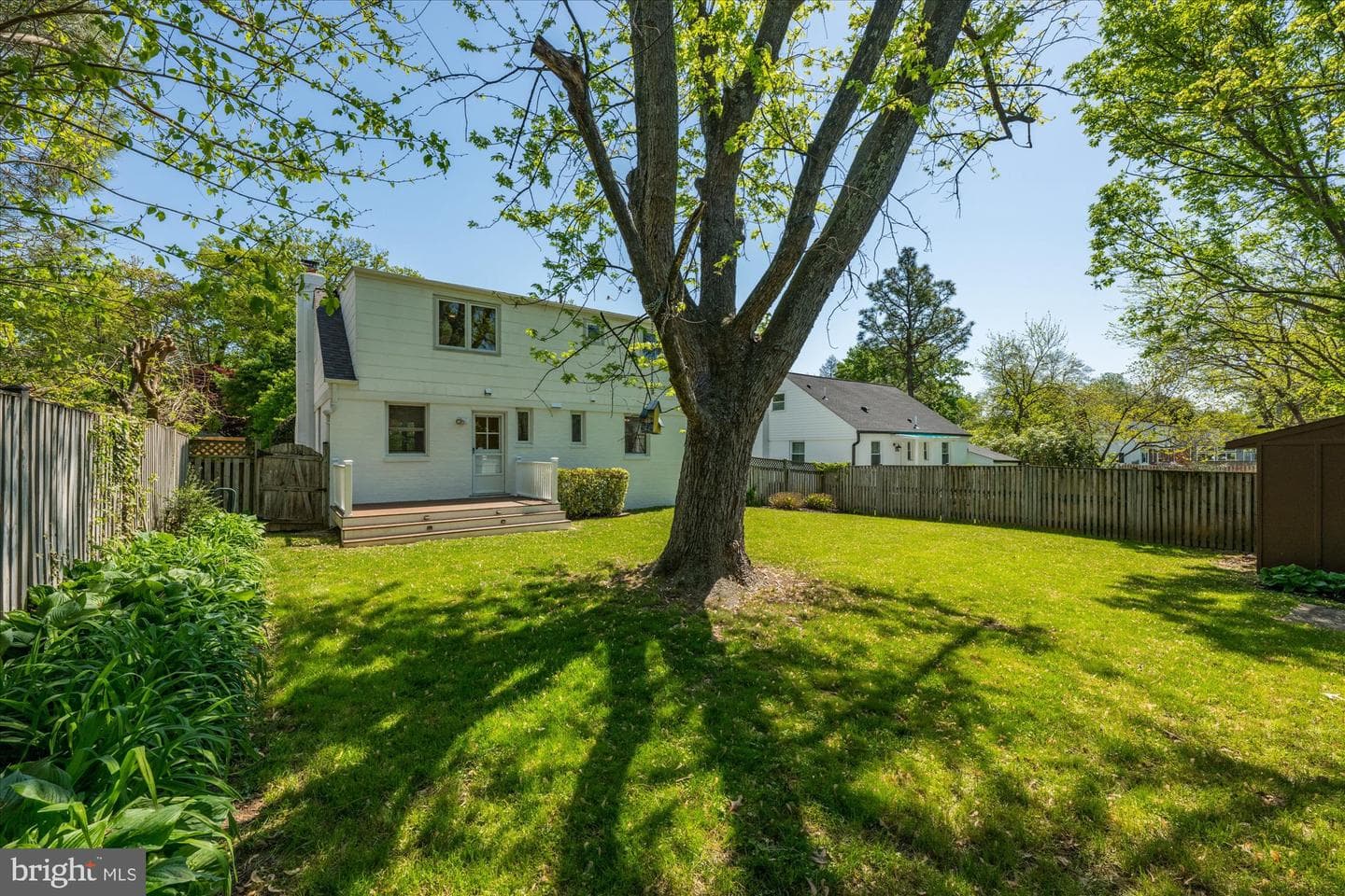 10702 Eastwood Avenue photo 34