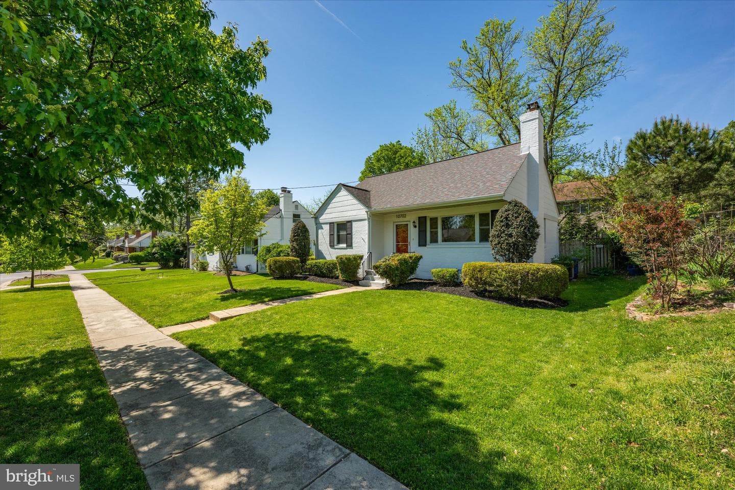 10702 Eastwood Avenue photo 38