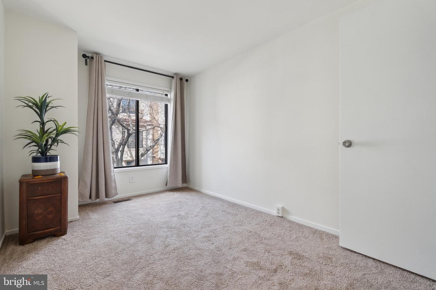 18645 Nathans Place photo 12