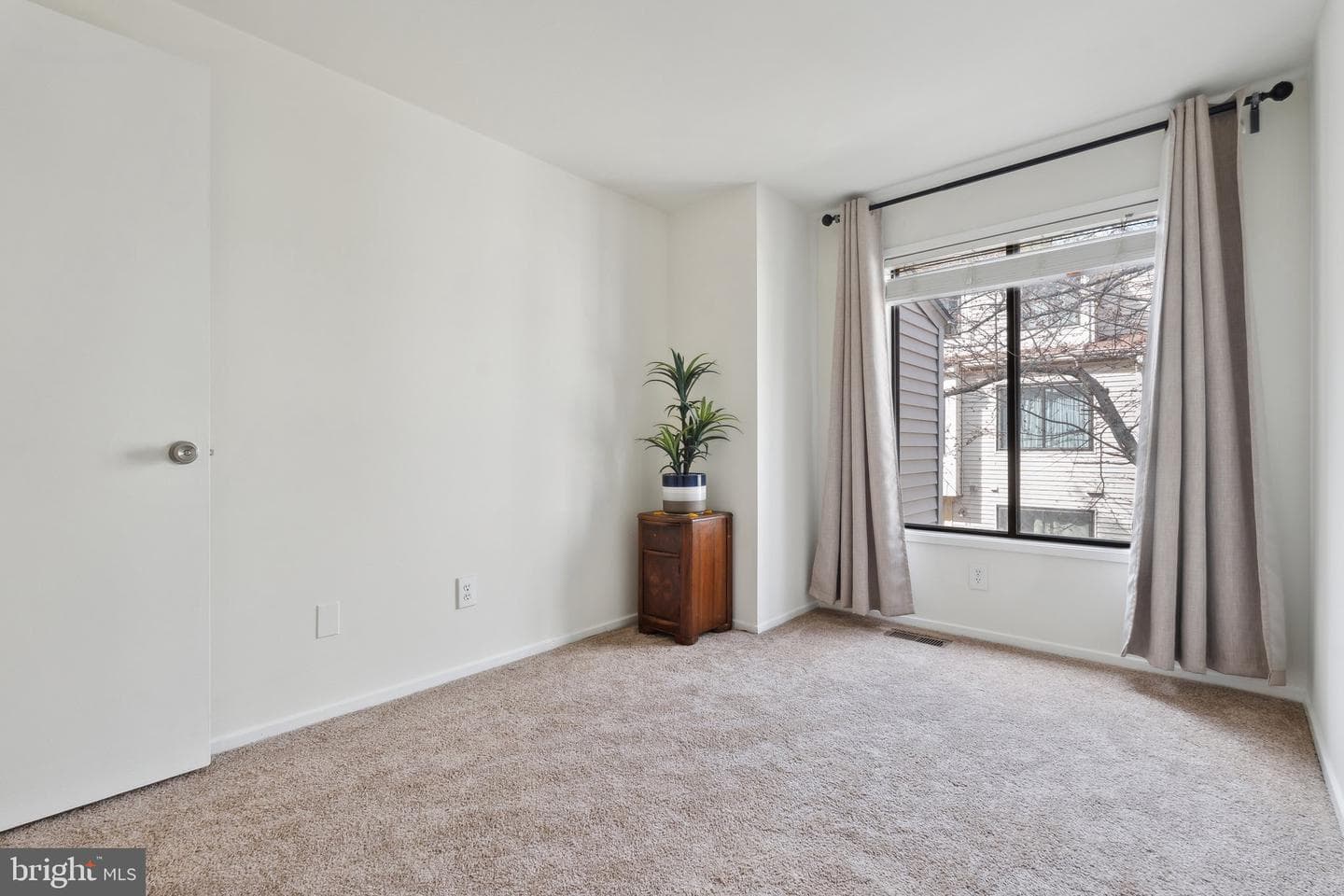 18645 Nathans Place photo 13