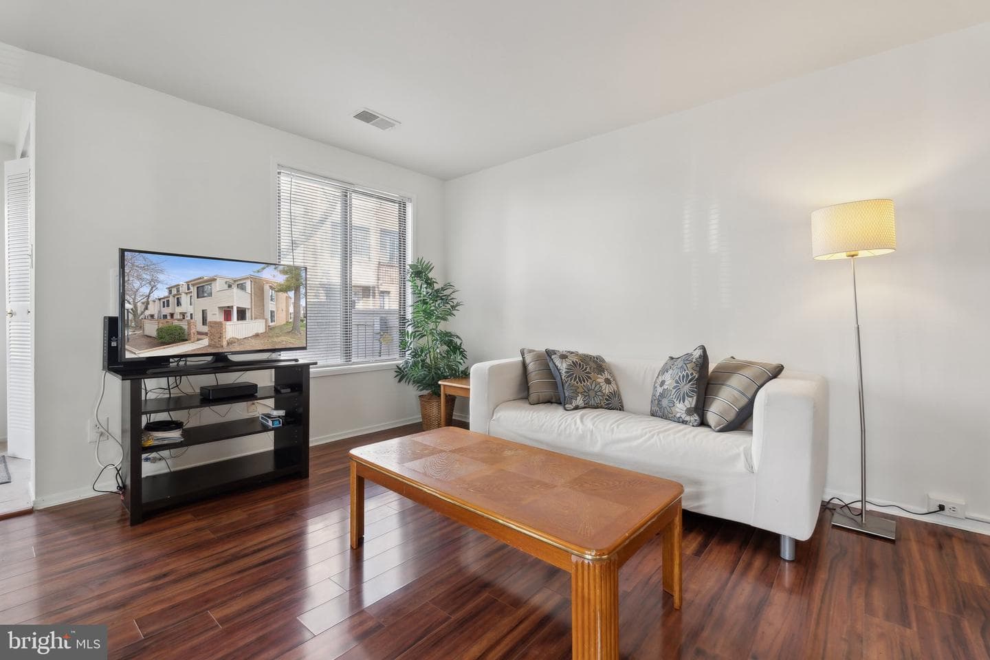 18645 Nathans Place photo 3