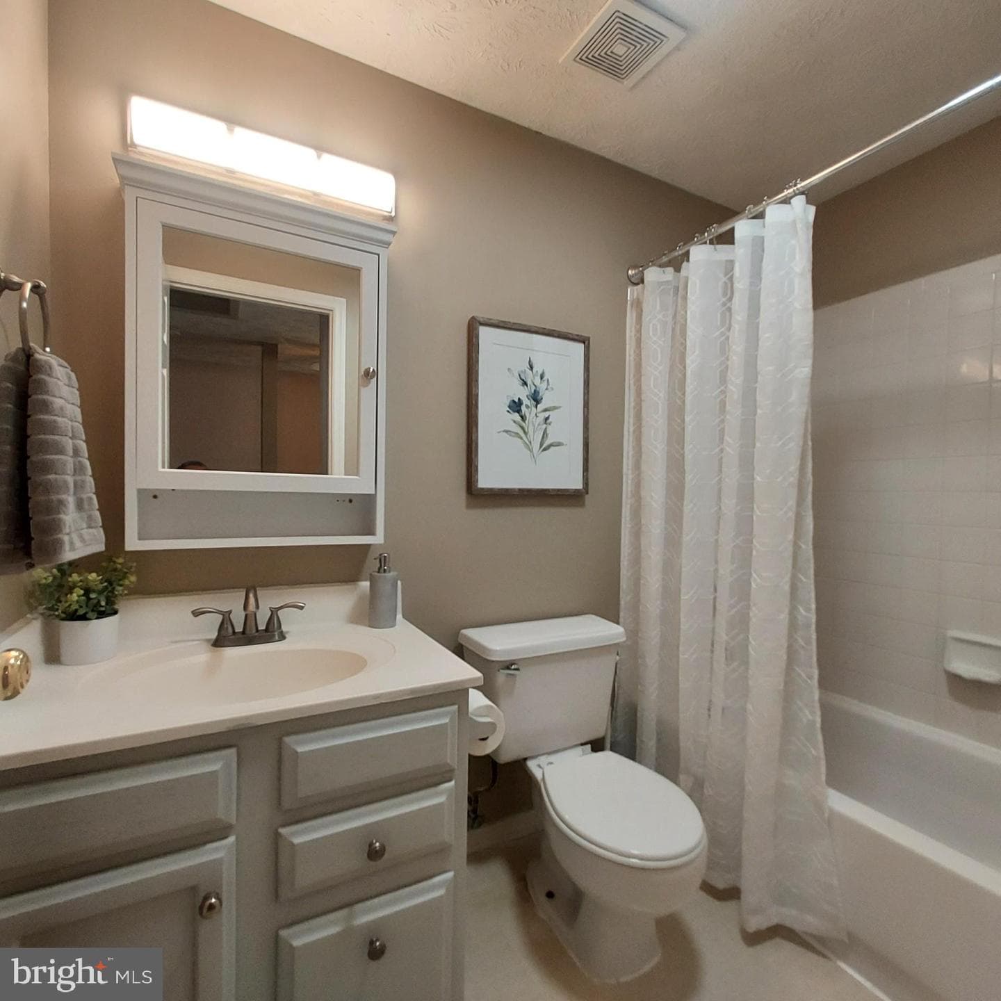 656 Coral Reef Drive photo 15