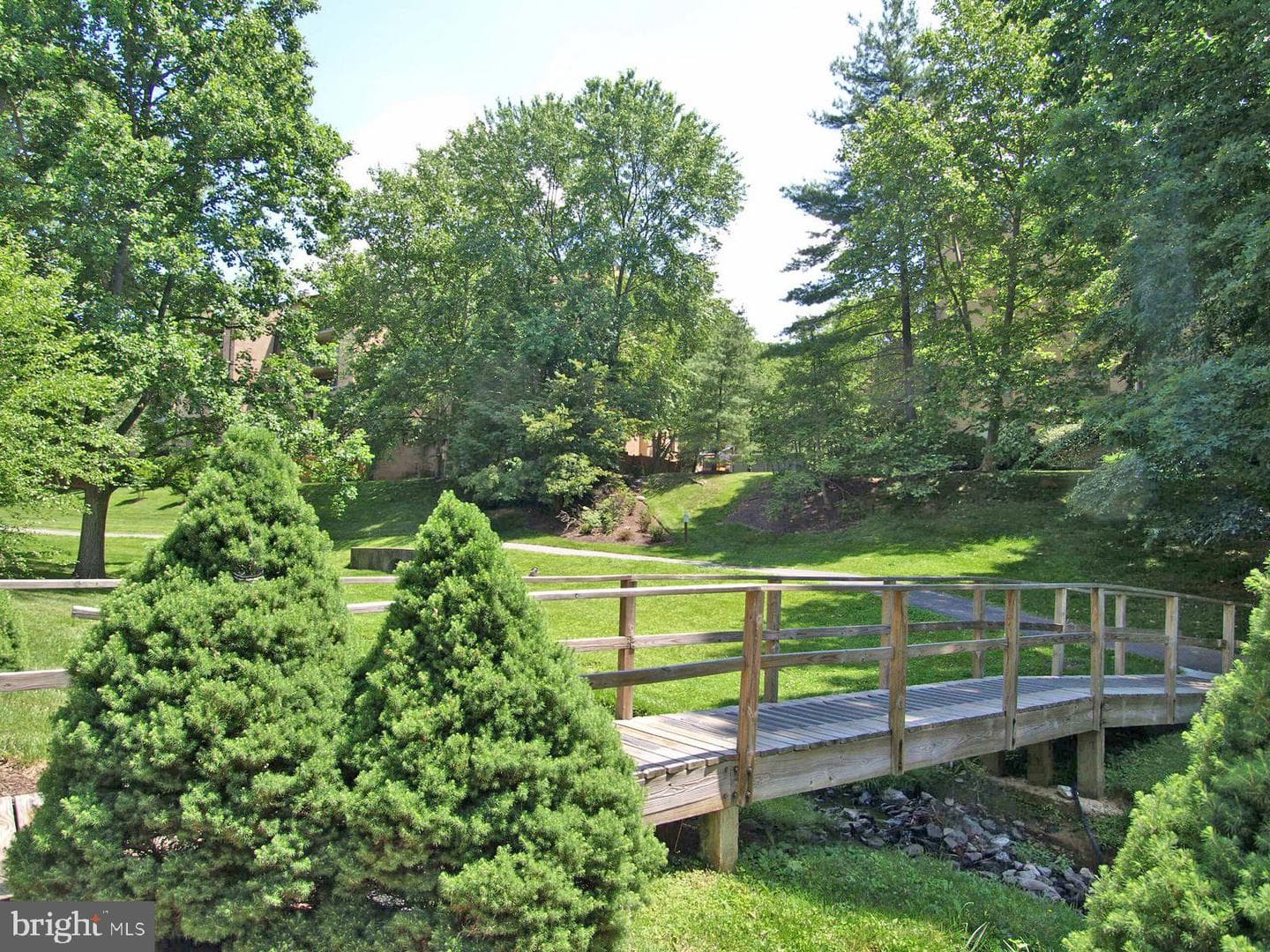 11305 Commonwealth Drive #302 photo 32