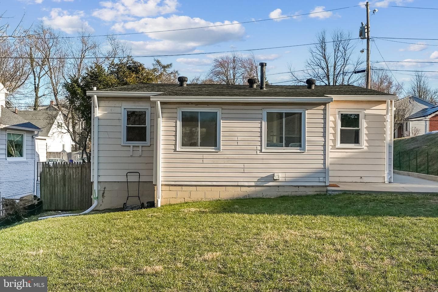 302 Croydon Avenue photo 34
