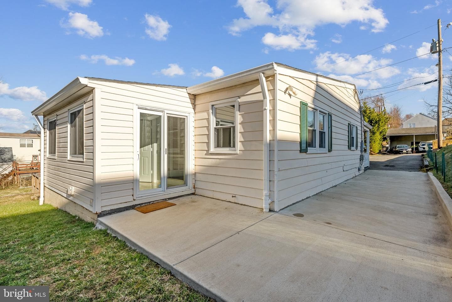 302 Croydon Avenue photo 35