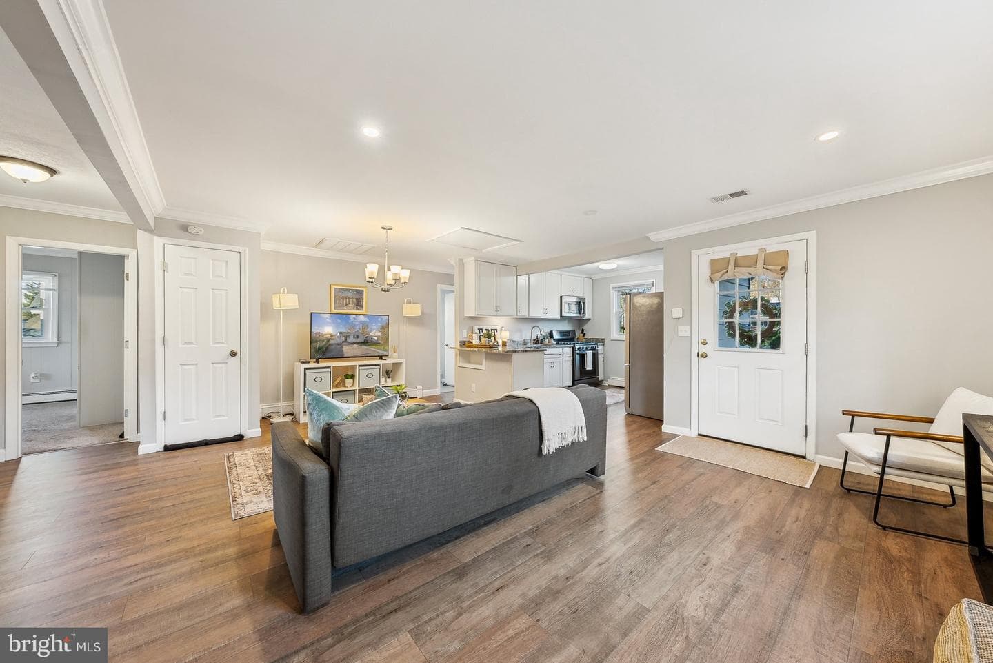 302 Croydon Avenue photo 8