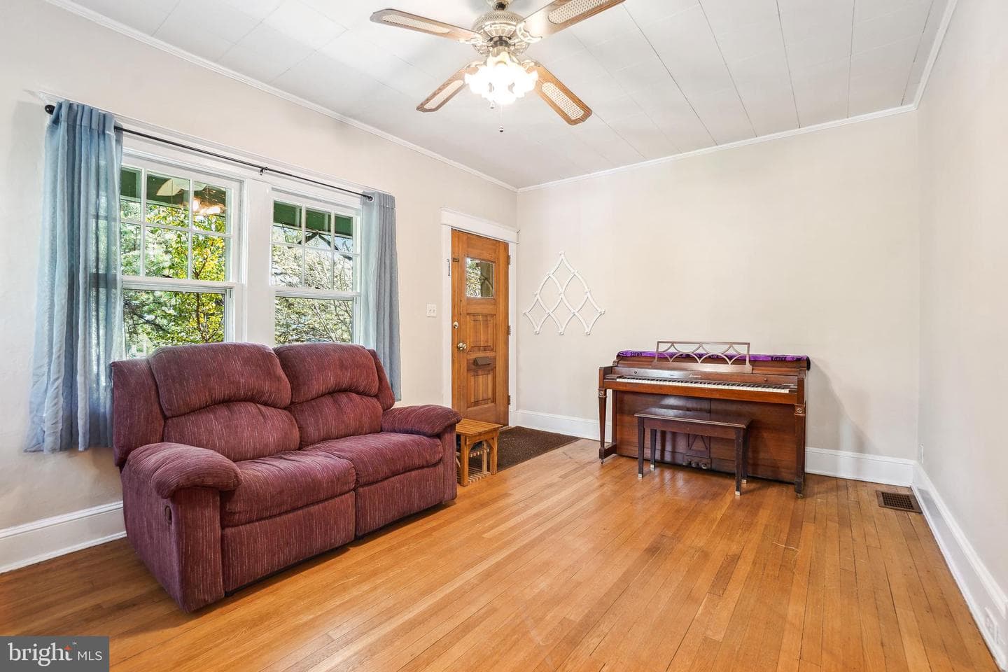 433 Ethan Allen Avenue photo 4