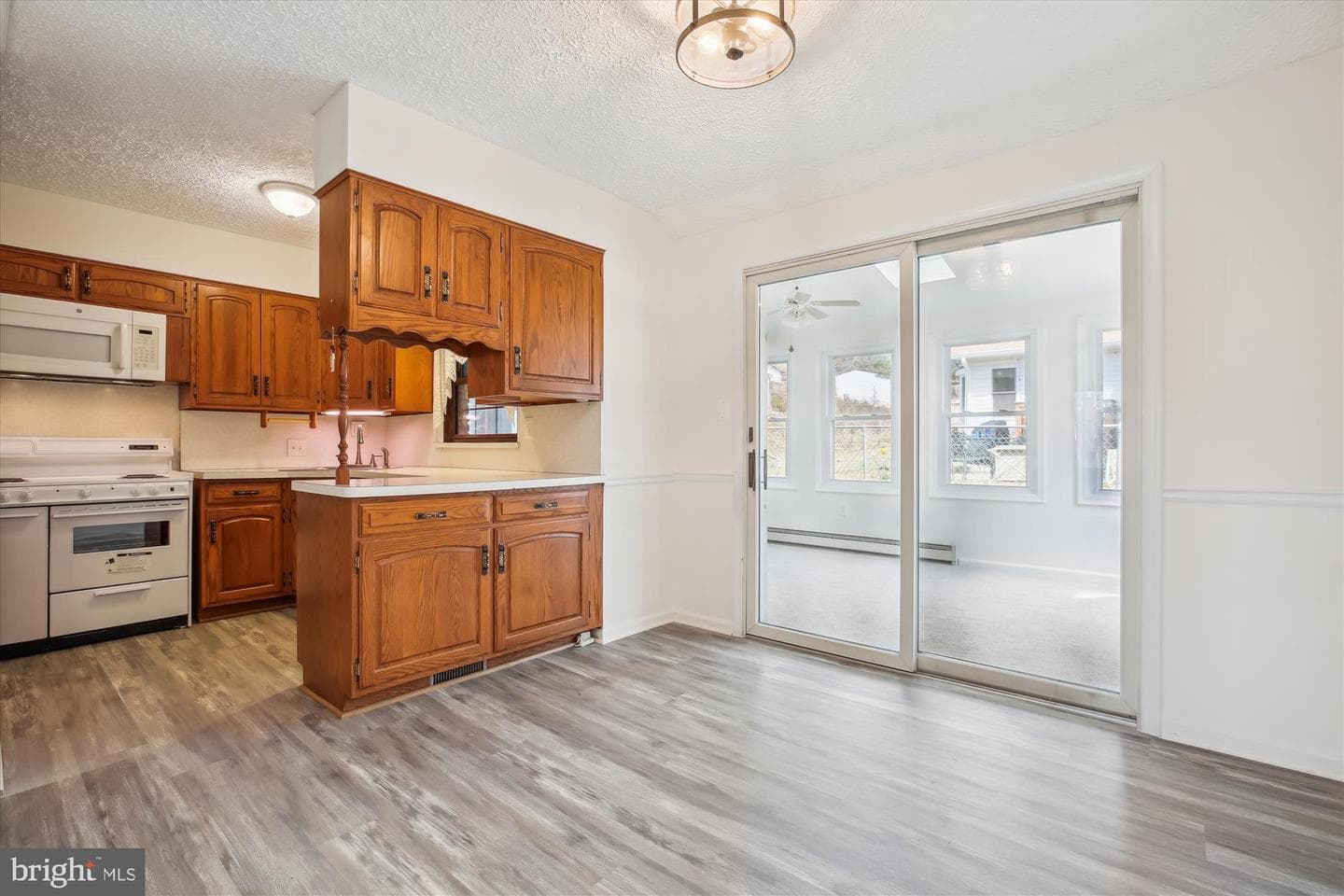 4707 Adrian Street photo 16