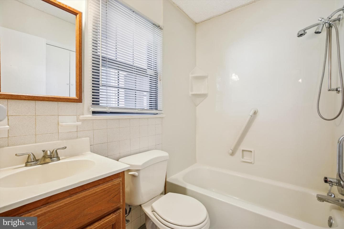 4707 Adrian Street photo 32