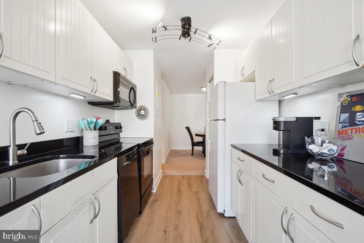 440 Girard Street #101 photo 12