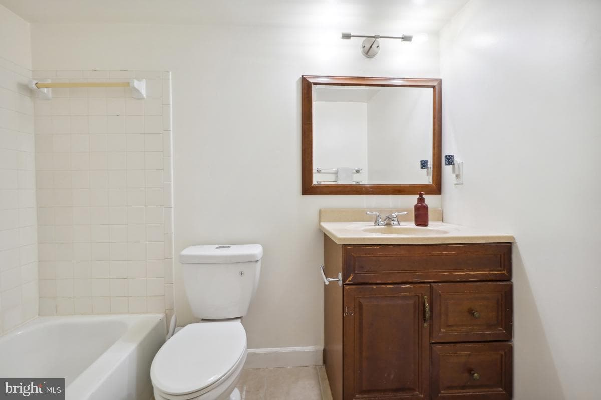 440 Girard Street #101 photo 18