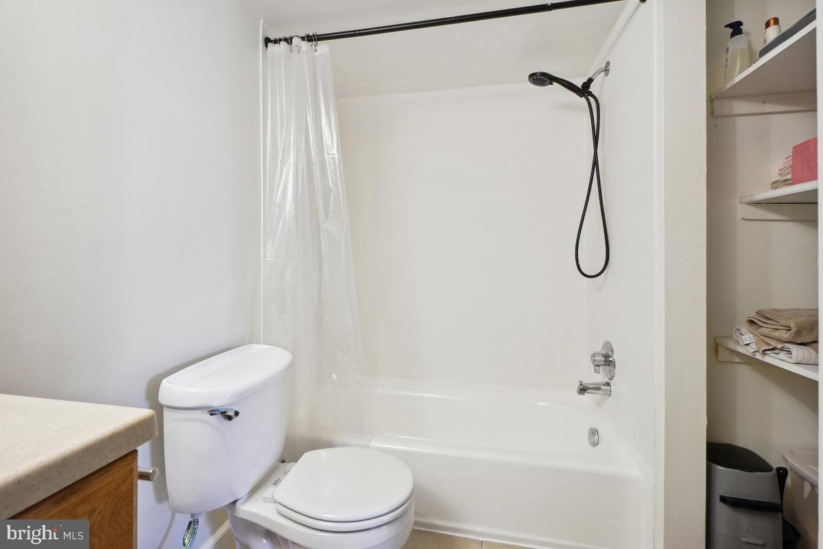 440 Girard Street #101 photo 24