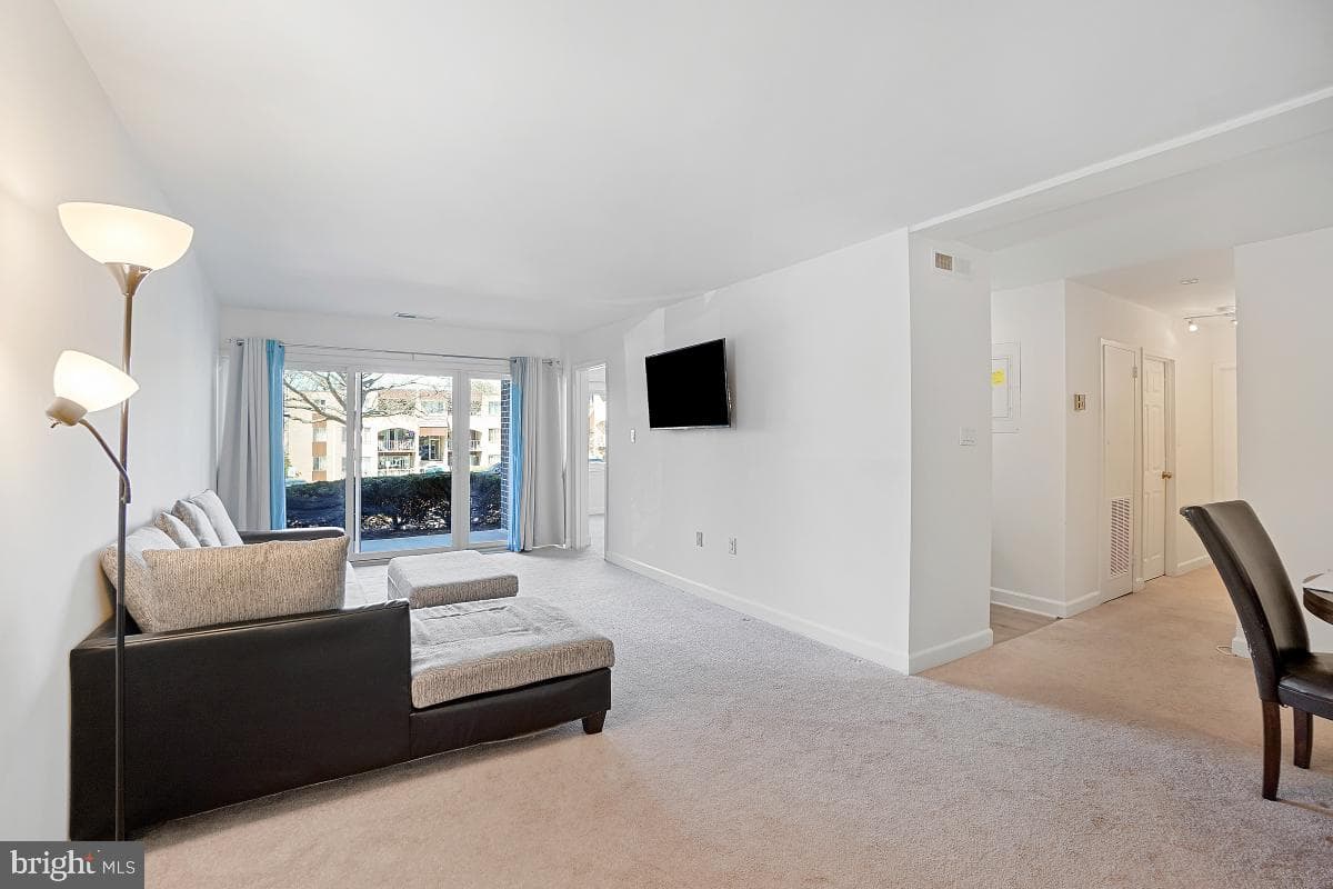 440 Girard Street #101 photo 3