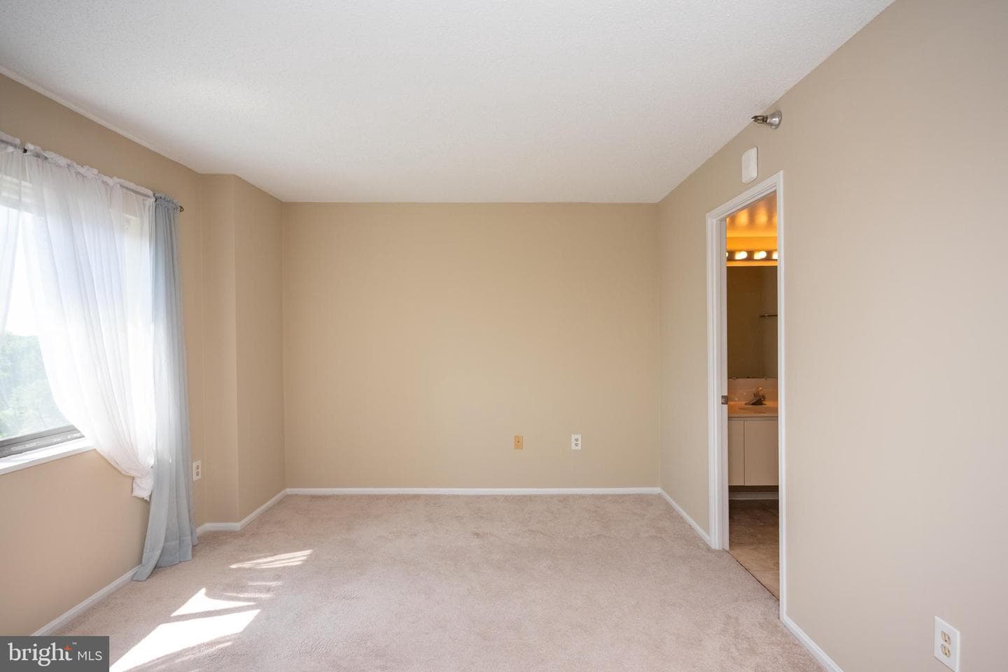15107 Interlachen Drive #2-1022 photo 11