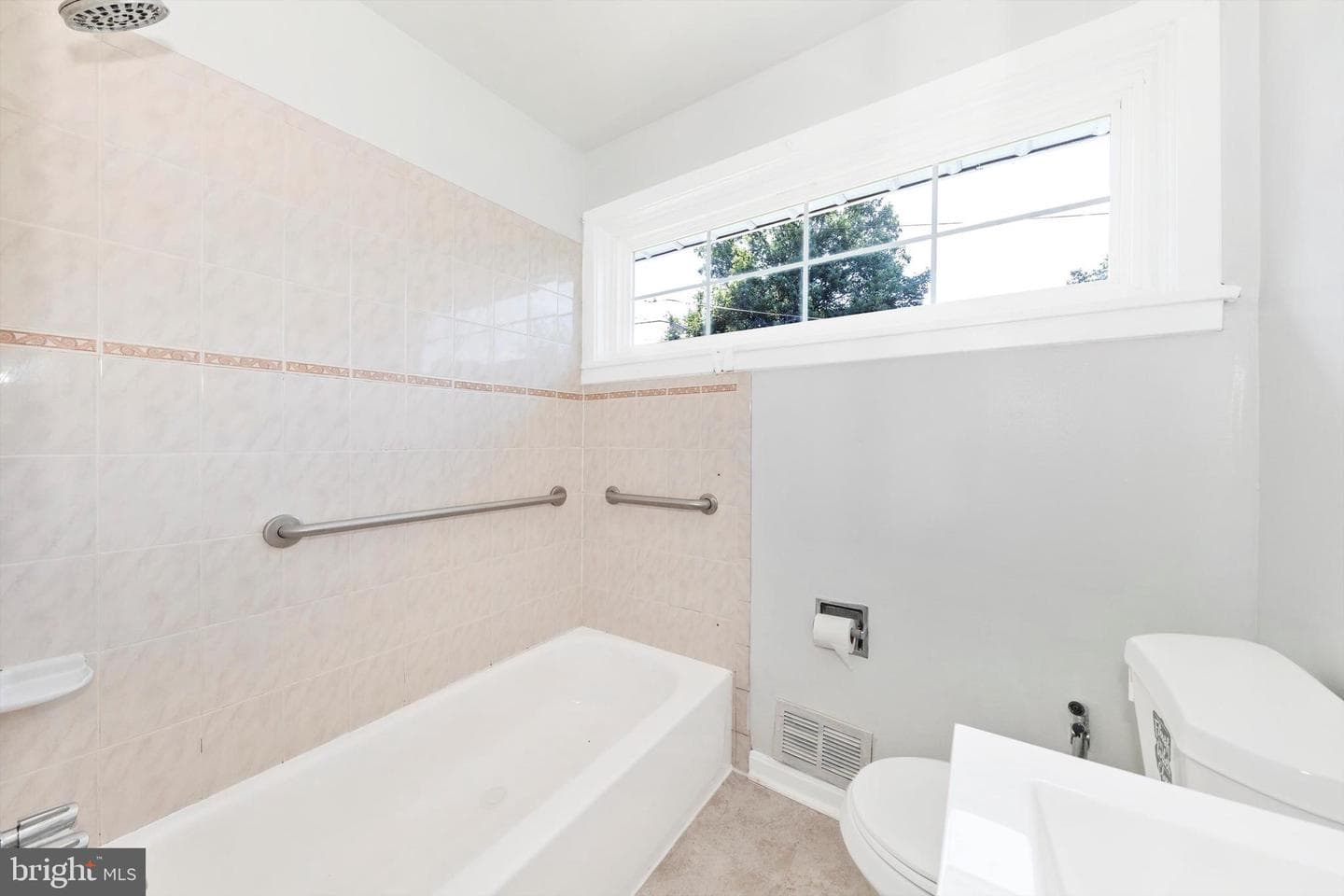 1208 Autre Court photo 32